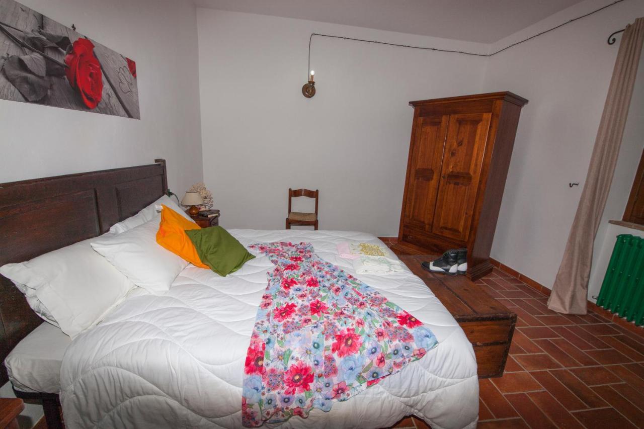 Il Borgo Del Lupo Villa Sarteano Buitenkant foto