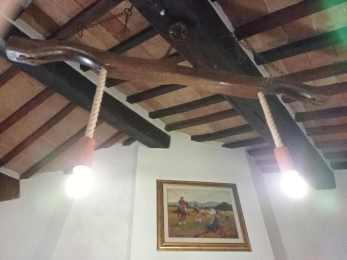 Il Borgo Del Lupo Villa Sarteano Buitenkant foto