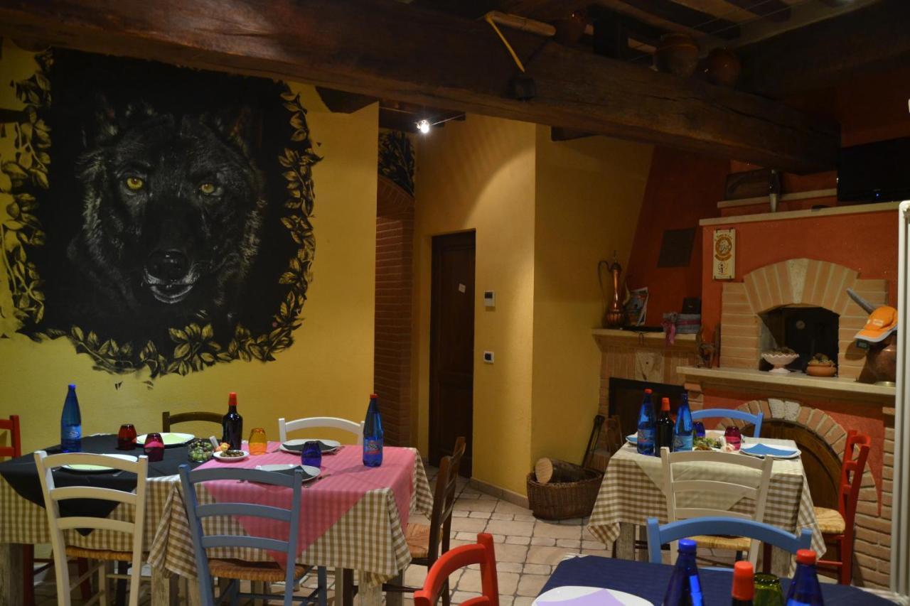 Il Borgo Del Lupo Villa Sarteano Buitenkant foto